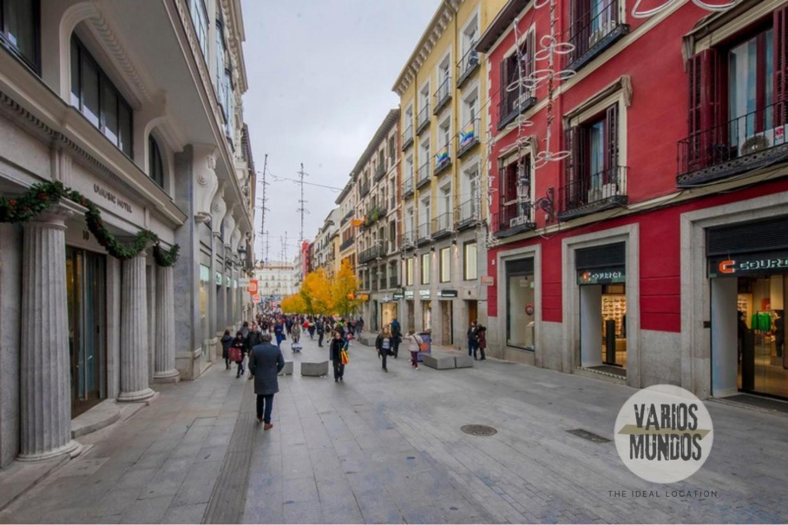 Fashion Design Loft En Calle Carretas-Sol Para 4Pax — Photos 2